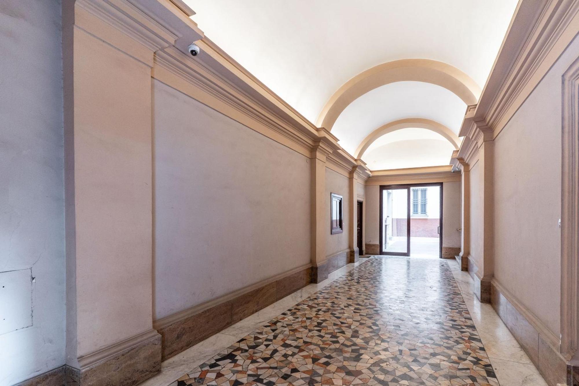 The Great Court Apartment Rom